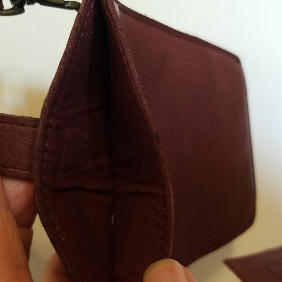 Small burgandy leather bag - Picture 5 of 6